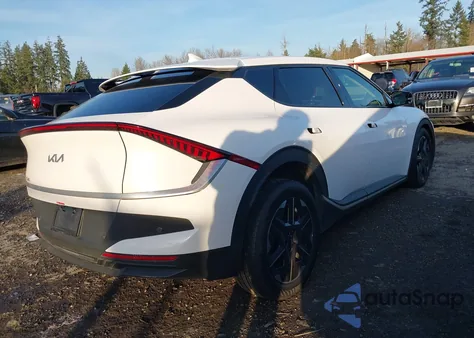 2025 Kia Ev6 Light Long Range z USA, uszkodzony, nr VIN 5XYC3DJC4SG007812